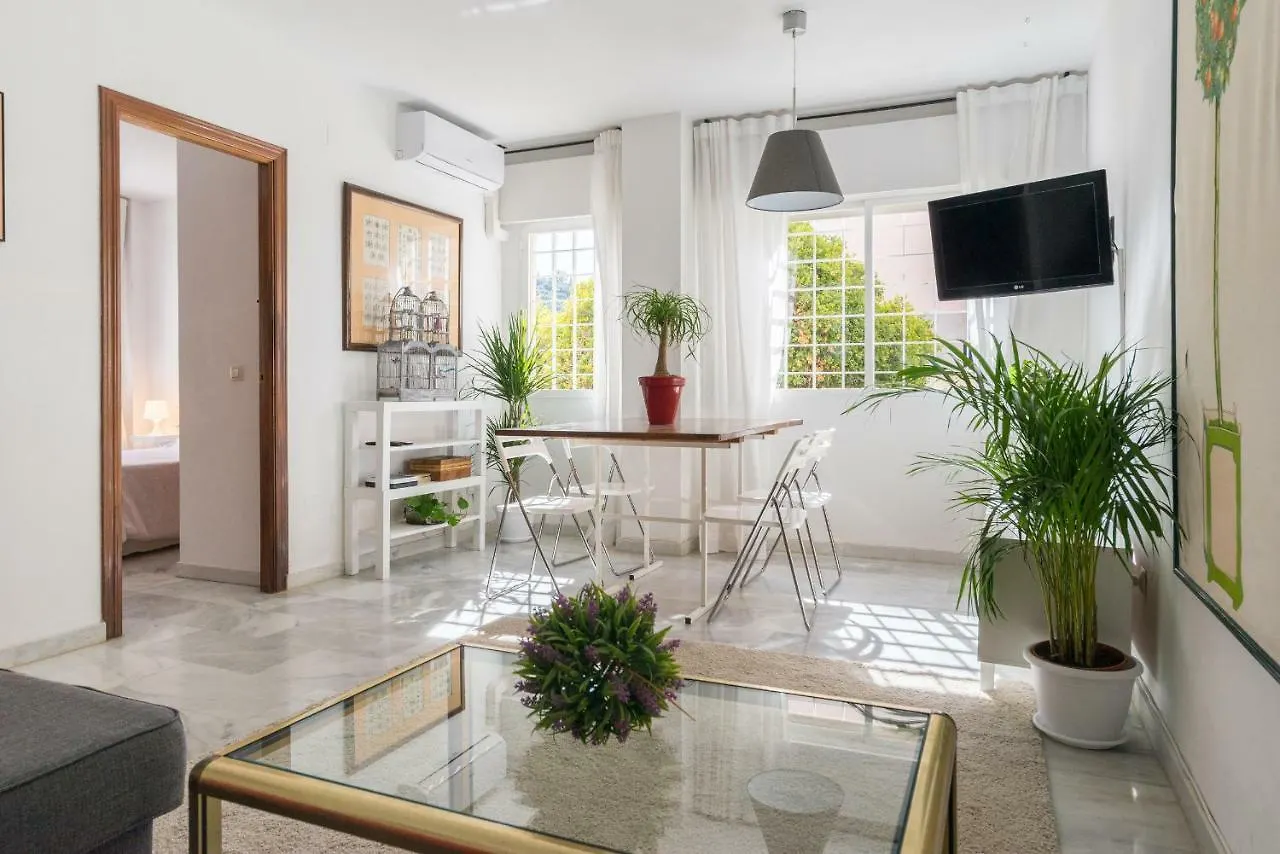 Ambc-Very Quiet Apartment Steps Away From Old Town Malaga